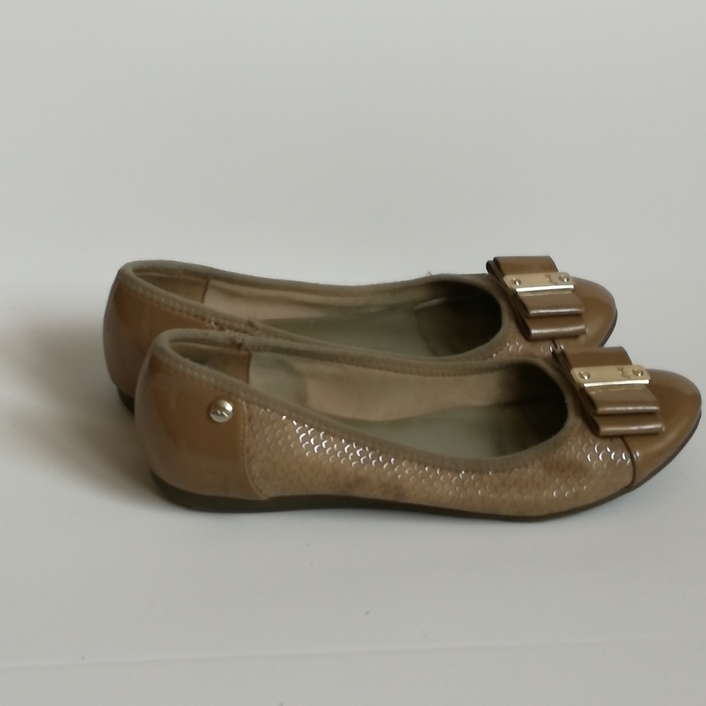 Ann Klein Sport Akaricia Cap Toe Bow Ballet Flats